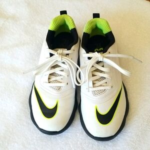 EUC Nike Golf Shoes Youth 1